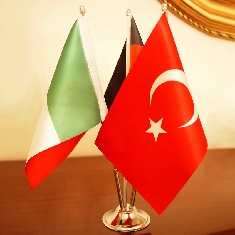 Masa Bayrakları